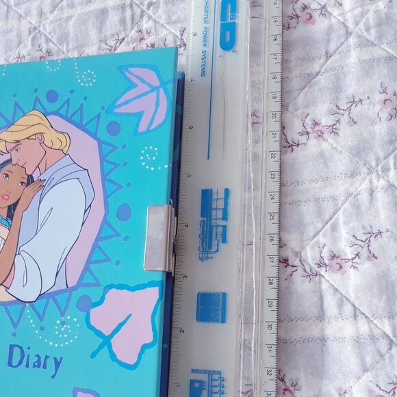 Rare Vintage 90s Hallmark Disney's Pocahontas Lock Diary - Picture 9 of 10